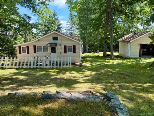 90 Minisink Trl, Glen Spey, NY, 12737-8006 | Card Image
