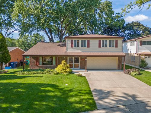 30 W Kathleen Dr, Des Plaines, IL, 60016-2814 | Card Image