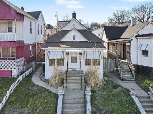 2122 Summit St, Kansas City, MO, 64108-2127 | Card Image