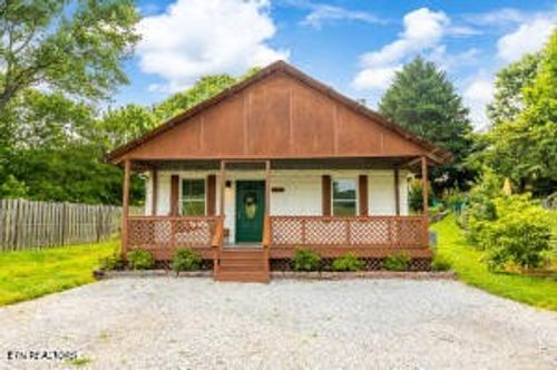 6944 Berry Lane, Knoxville, TN, 37914 | Card Image