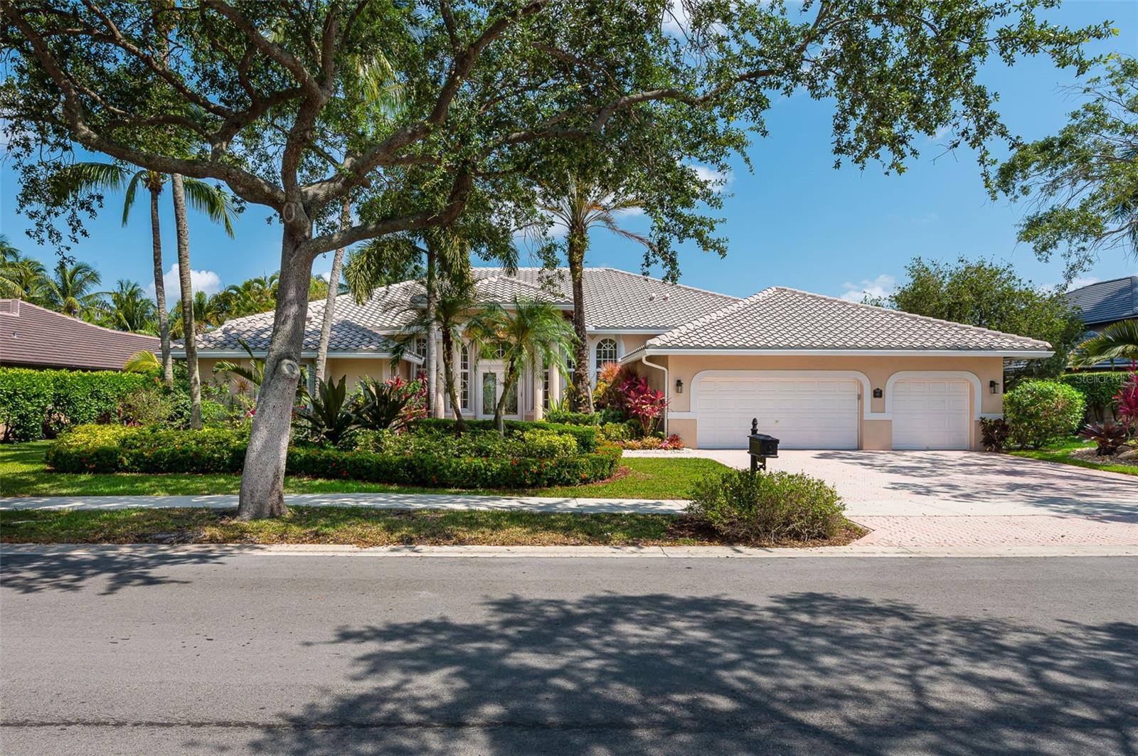 Dockside Cir, Weston, FL 33327