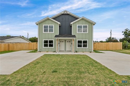 a-and-b-622 E 8th Avenue, Belton, TX, 76513 | Card Image