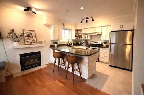 6-1233 Main St, Squamish, BC, V8B0P7 | Card Image