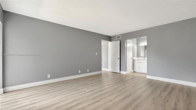 APT-203 - 3571 Inverrary Dr, Condo with 2 bedrooms, 2 bathrooms and null parking in Lauderhill FL | Image 7