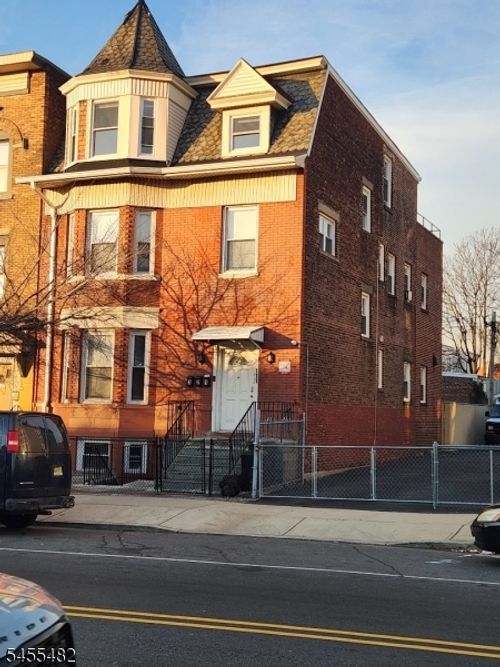 111 Park Ave, Newark, NJ, 07104-1041 | Card Image