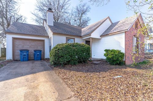 190 Anna Ln, West Memphis, AR, 72301-6243 | Card Image