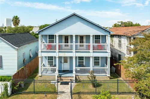 1418 Avenue M 1/2, Galveston, TX, 77550-6053 | Card Image