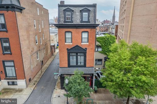 17 W Chase St, BALTIMORE, MD, 21201-5404 | Card Image