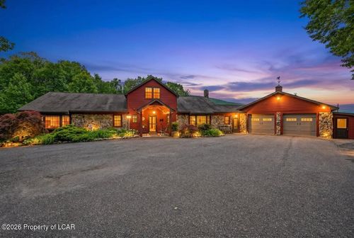490 W County Road, Sugarloaf, PA, 18249 | Card Image