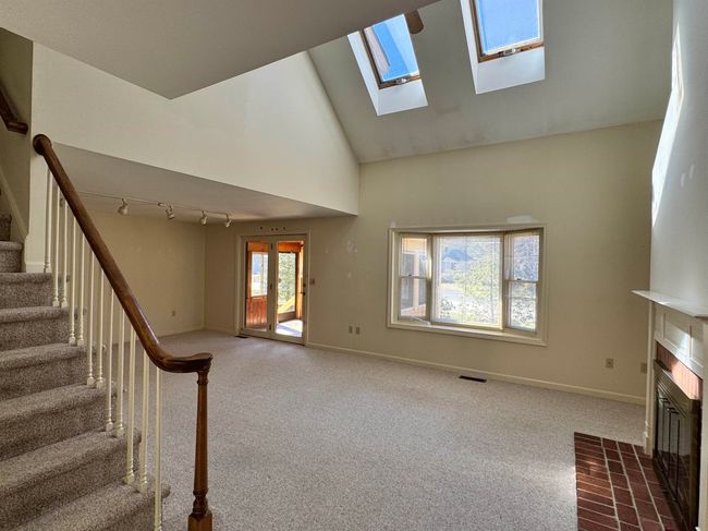 38 Prentiss Way, Condo with 3 bedrooms, 3 bathrooms and null parking in Exeter NH | Image 10