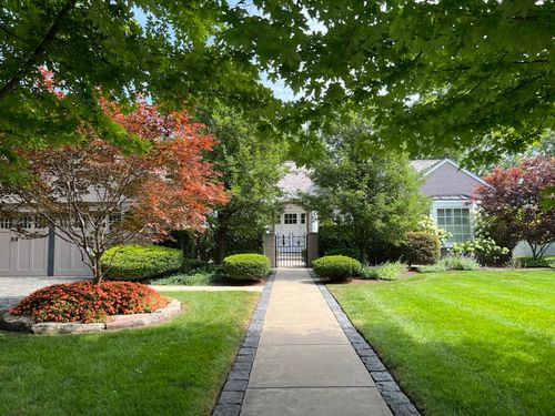 311 Raleigh Rd, Kenilworth, IL, 60043-1253 | Card Image