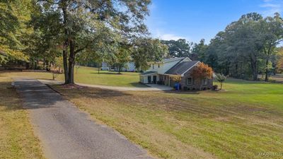 402 Lower Gainesville Road, House other with 3 bedrooms, 2 bathrooms and null parking in Prattville AL | Image 2