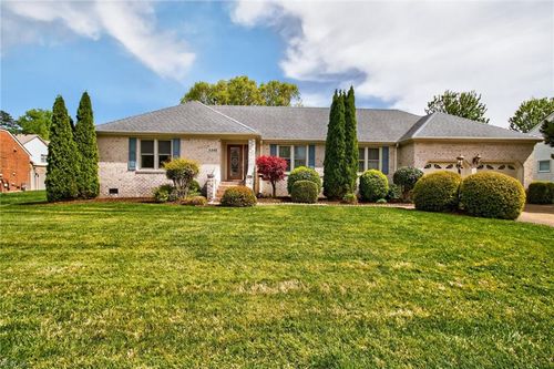 5348 Meadowside Dr, Virginia Beach, VA, 23455-6687 | Card Image