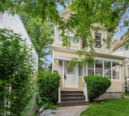 33 Liberty St, West Orange, NJ, 07052-5501 | Card Image