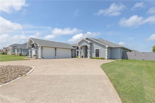 2126 Shadi St, Corpus Christi, TX, 78418-7013 | Card Image