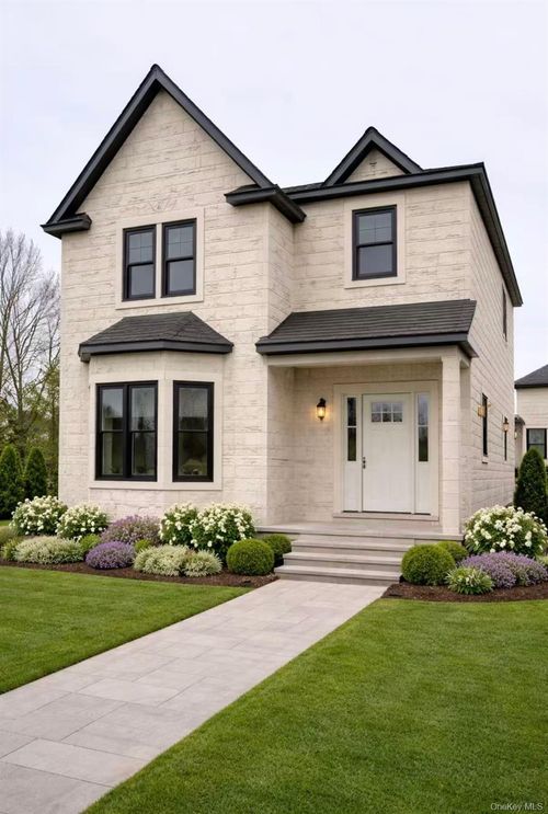 131 A Searingtown Rd, Albertson, NY, 11507-1519 | Card Image