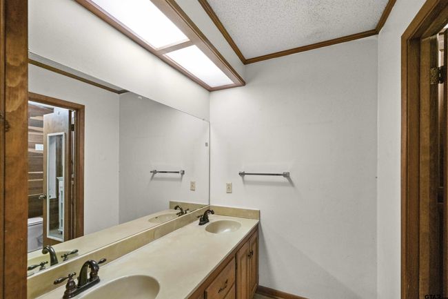 20568 State Highway 110 S, House other with 4 bedrooms, 3 bathrooms and null parking in Troup TX | Image 18