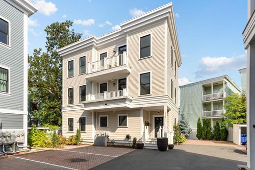a-113 Beacon St, Somerville, MA, 02143 | Card Image
