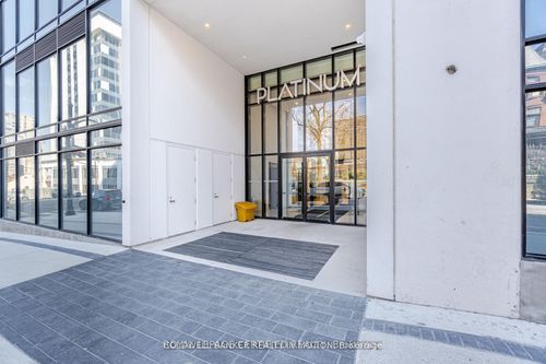 303-15 Queen St S, Hamilton, ON, L8P0C6 | Card Image