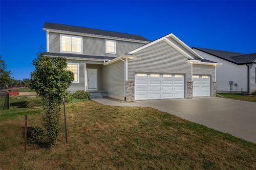 519 Ashton Dr Ne, Mount Vernon, IA, 52314-1207 | Card Image