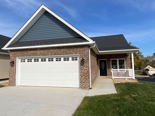 68 Fossil Dr, STUARTS DRAFT, VA, 24477-2854 | Card Image