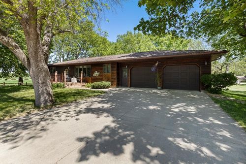 502 N Bruce St, Marshall, MN, 56258-1530 | Card Image
