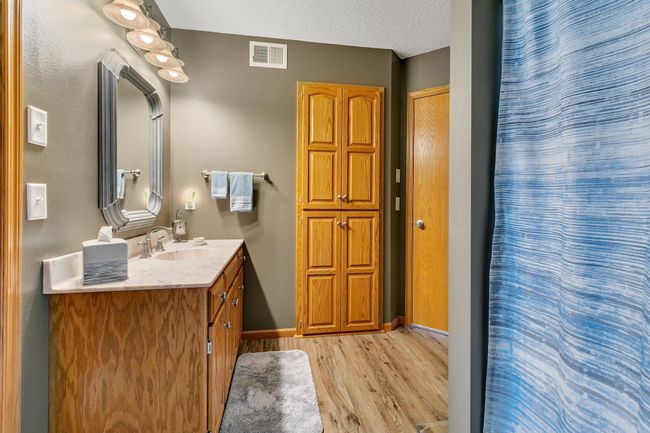 Walk through bathroom. | Image 10