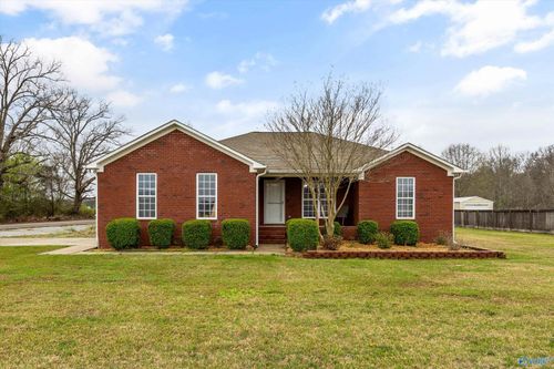 18513 Wells Rd, Athens, AL, 35613-5577 | Card Image