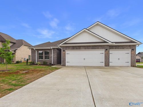 17993 Longleaf Dr, Athens, AL, 35611-7380 | Card Image