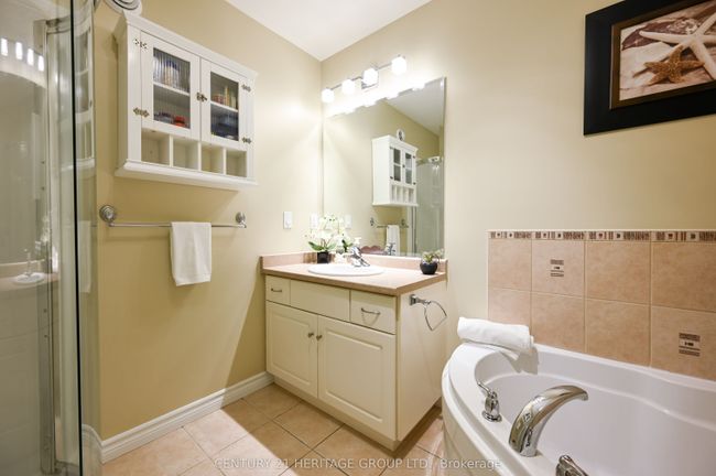 2 - 10 Zimmerman Dr, Condo with 3 bedrooms, 3 bathrooms and 1 parking in Caledon ON | Image 16