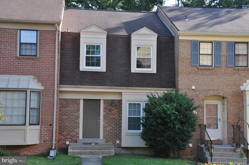9881 High Water Ct, BURKE, VA, 22015-1821 | Card Image