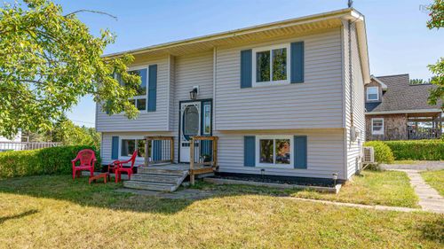 5 Green Lane, Falmouth, NS, B0P1P0 | Card Image