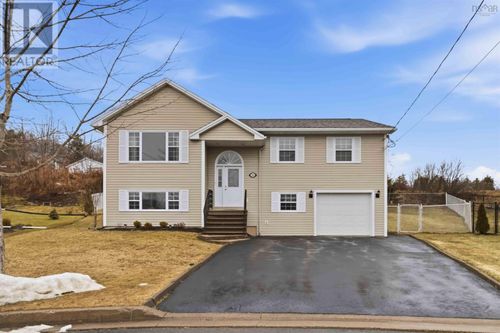 36 Guptill Close, Beaver Bank, NS, B4G0A3 | Card Image