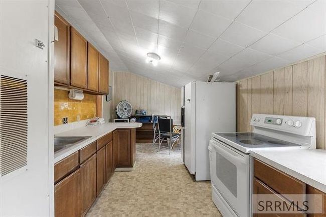 582 E Upper Rock Creek Rd, House other with 3 bedrooms, 2 bathrooms and 3 parking in Inkom ID | Image 33