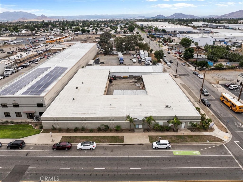 Commercial Sale in Rialto