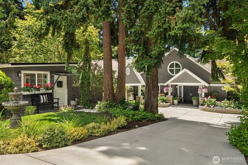 130 Pleasant Ln, Camano Island, WA, 98282-8506 | Card Image