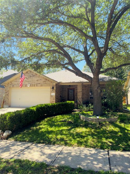 9300 Pioneer Forest Dr, Austin, TX, 78744-7952 | Card Image