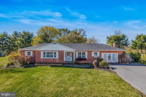 5694 Tabler Station Rd, INWOOD, WV, 25428-4533 | Card Image