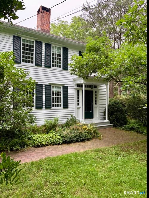 320 Valley Rd, Easton, CT, 06612-1127 | Card Image