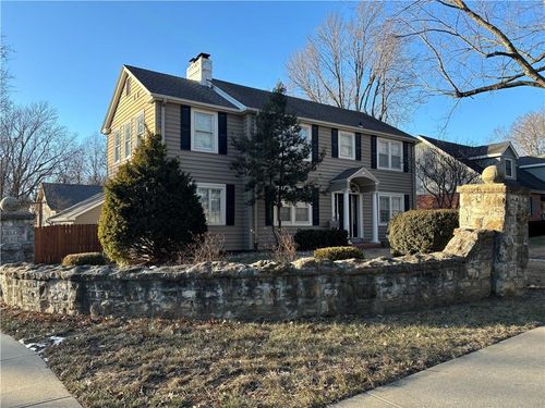 802 N Noyes Blvd, Saint Joseph, MO, 64506-2815 | Card Image