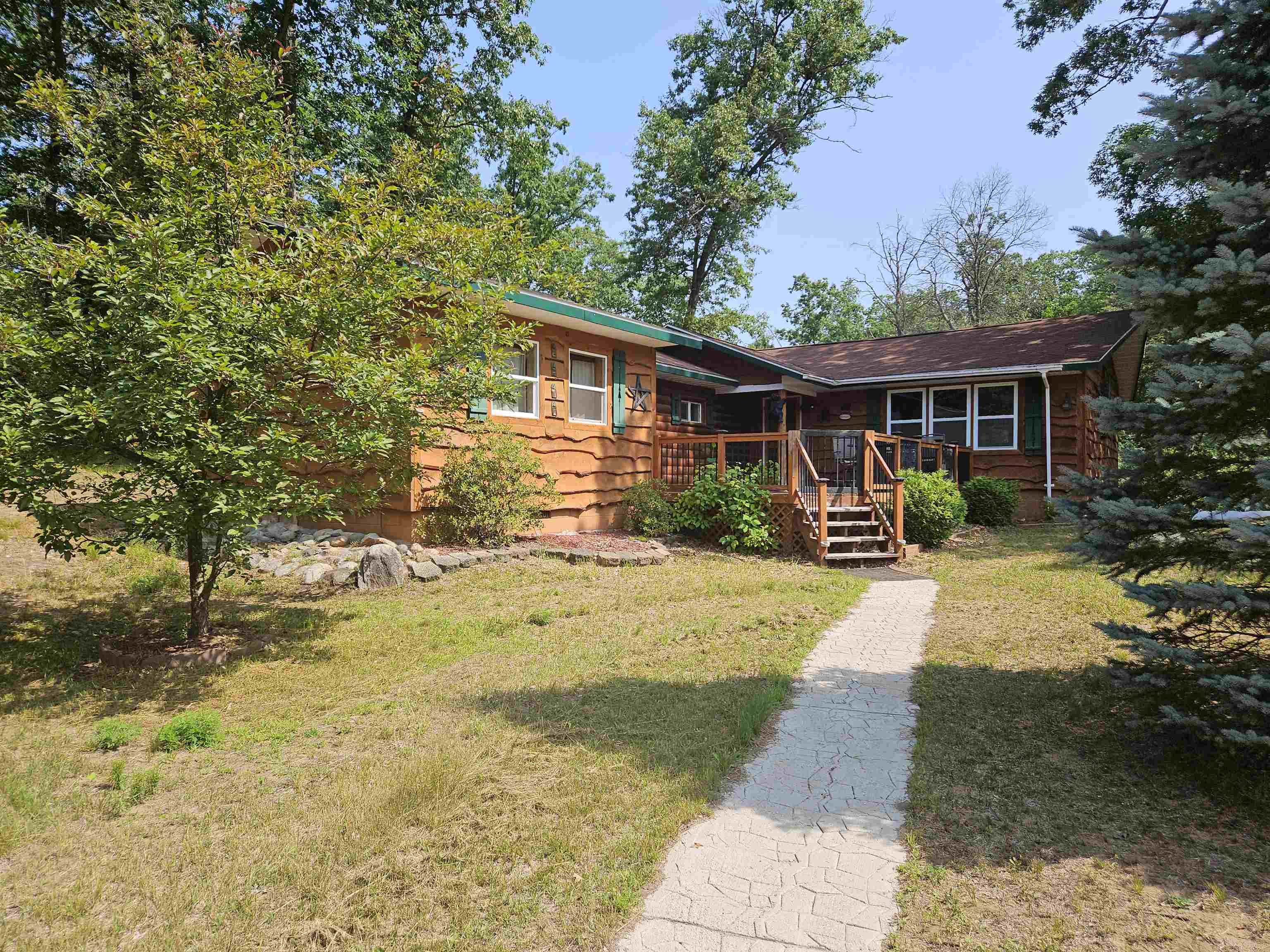 Maryland St, Harrison, MI 48625