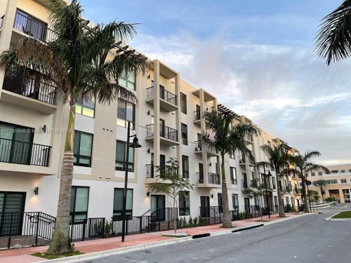 apt-102-8265 Nw 41st St, Doral, FL, 33166-6283 | Card Image