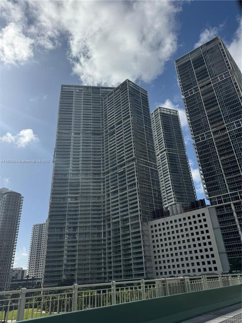 4207-475 Brickell Ave, Miami, FL, 33131-2707 | Card Image