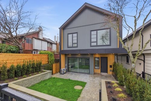 1-727 E 31st Avenue, Vancouver, BC, V5V2W9 | Card Image