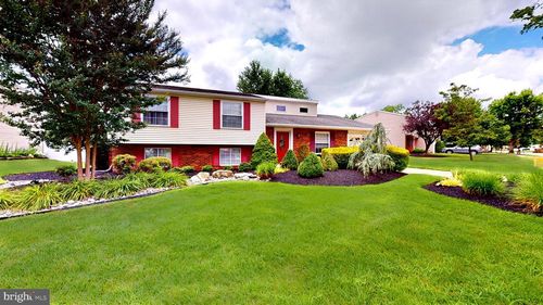 205 Woodbine Dr, MARLTON, NJ, 08053-2447 | Card Image