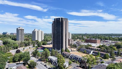 2107-900 Dynes N/A, Mooneys Bay - Carleton Heights and Area, ON, K2C3L6 | Card Image