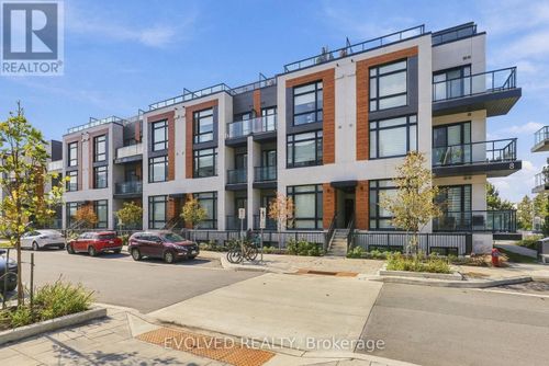 209-8 Steckley House Lane, Richmond Hill, ON, L4S0N1 | Card Image