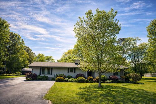 1736 Eagle Dr, Hixson, TN, 37343-2533 | Card Image