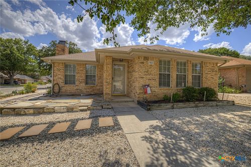 961 Woodrow Cir, New Braunfels, TX, 78130-6154 | Card Image