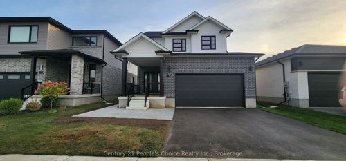 43 Weymouth St, Elmira, ON, N3B0E6 | Card Image